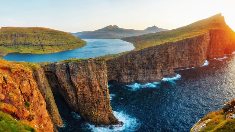 FOTO: Největší jezero Faerských ostrovů je přírodní optickou iluzí